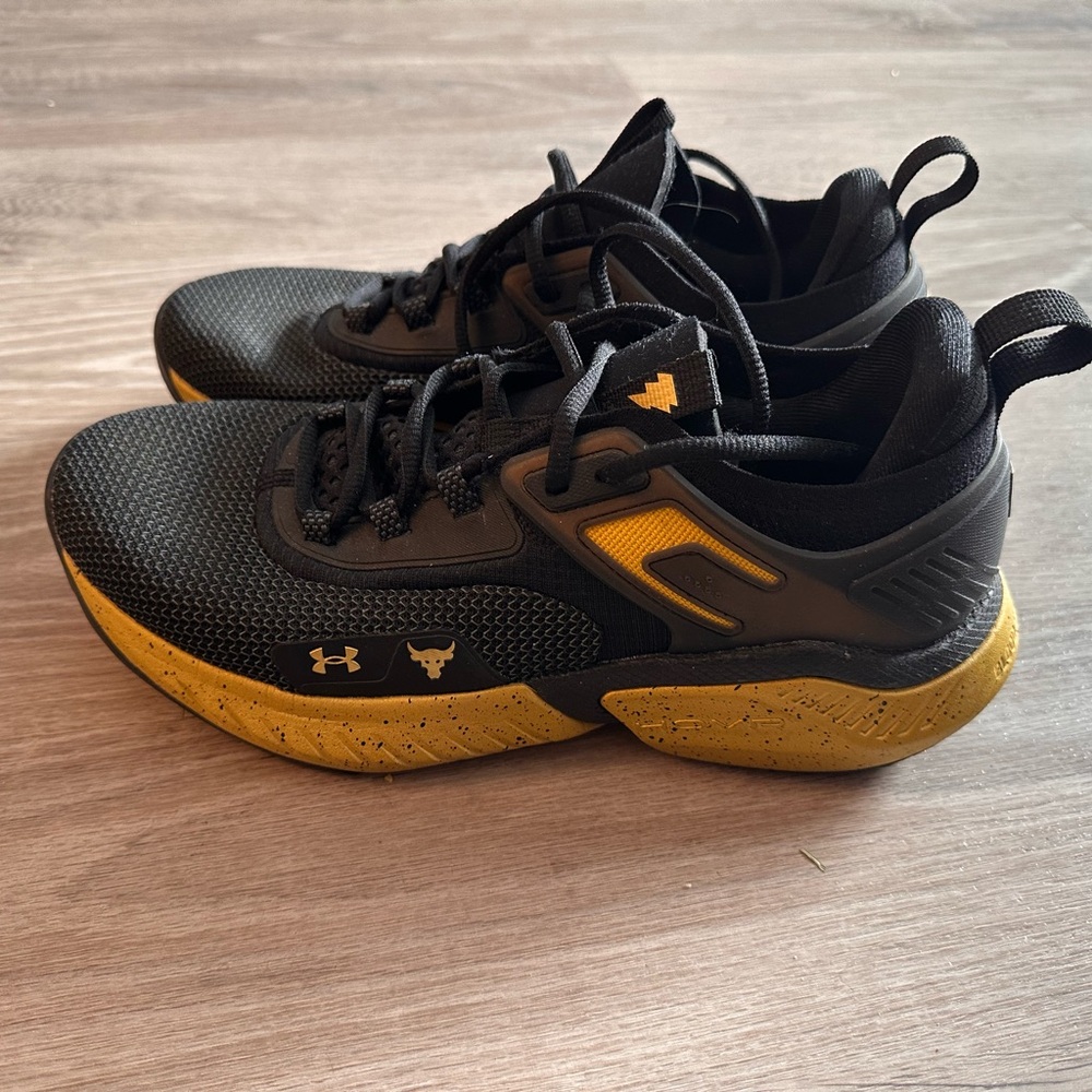 Under Armour Black and Yellow Athletic W10 M8.5 PROJECT ROCK fits like W9.5